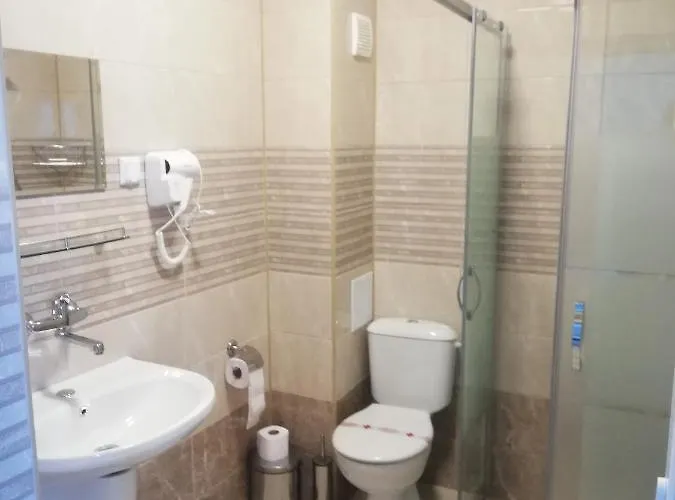 Вила Обзор *